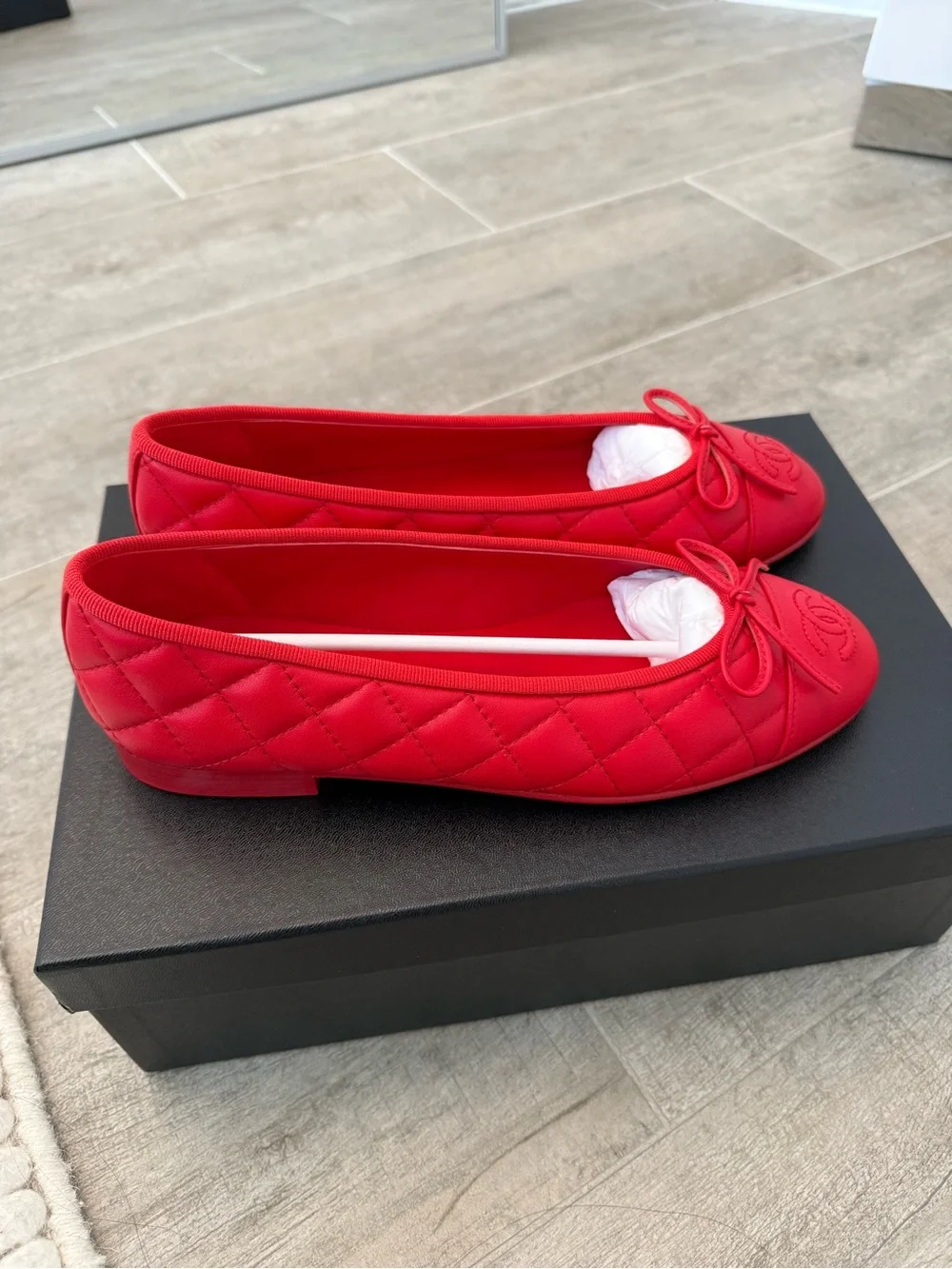 CHANEL  Matthieu Blazy Red Quilted Ballet Flats with Bow